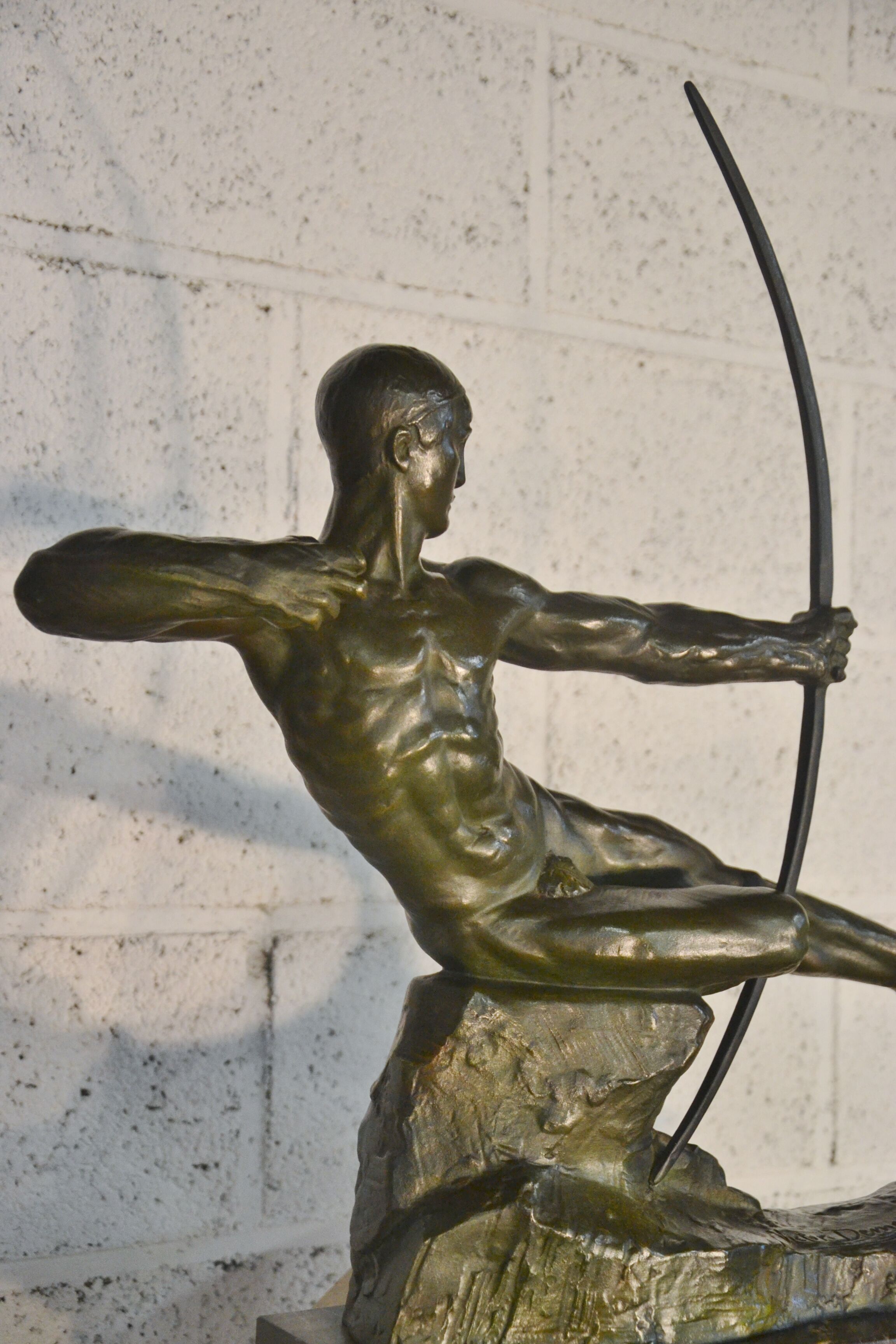 Sculpture en bronze art déco Victor Demanet (1895-1964) « archer »