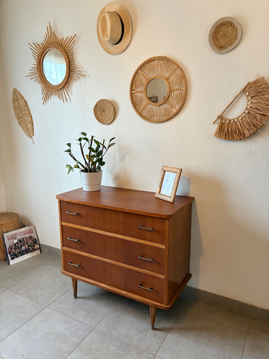 Vintage chest of drawers from the 1950s.