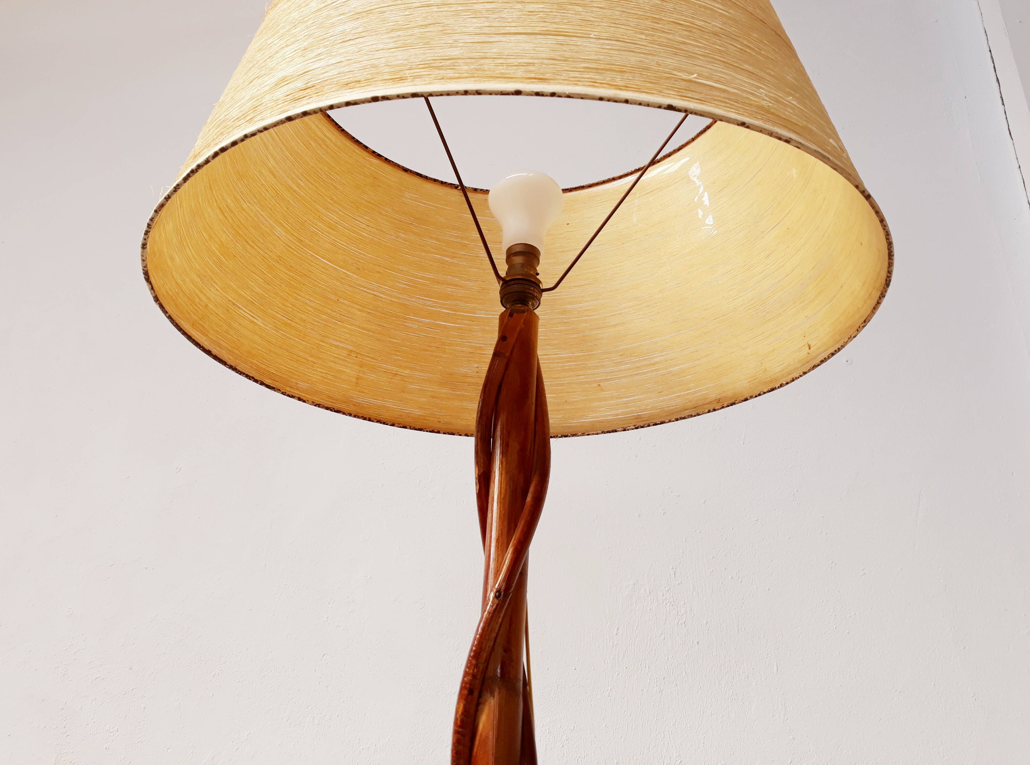 Lamppost wears vintage rattan magazine