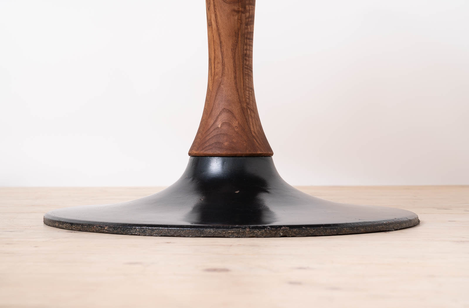 Mid Century Modern Dining Set, Round Table with 4 Fredrik Kayser Chairs