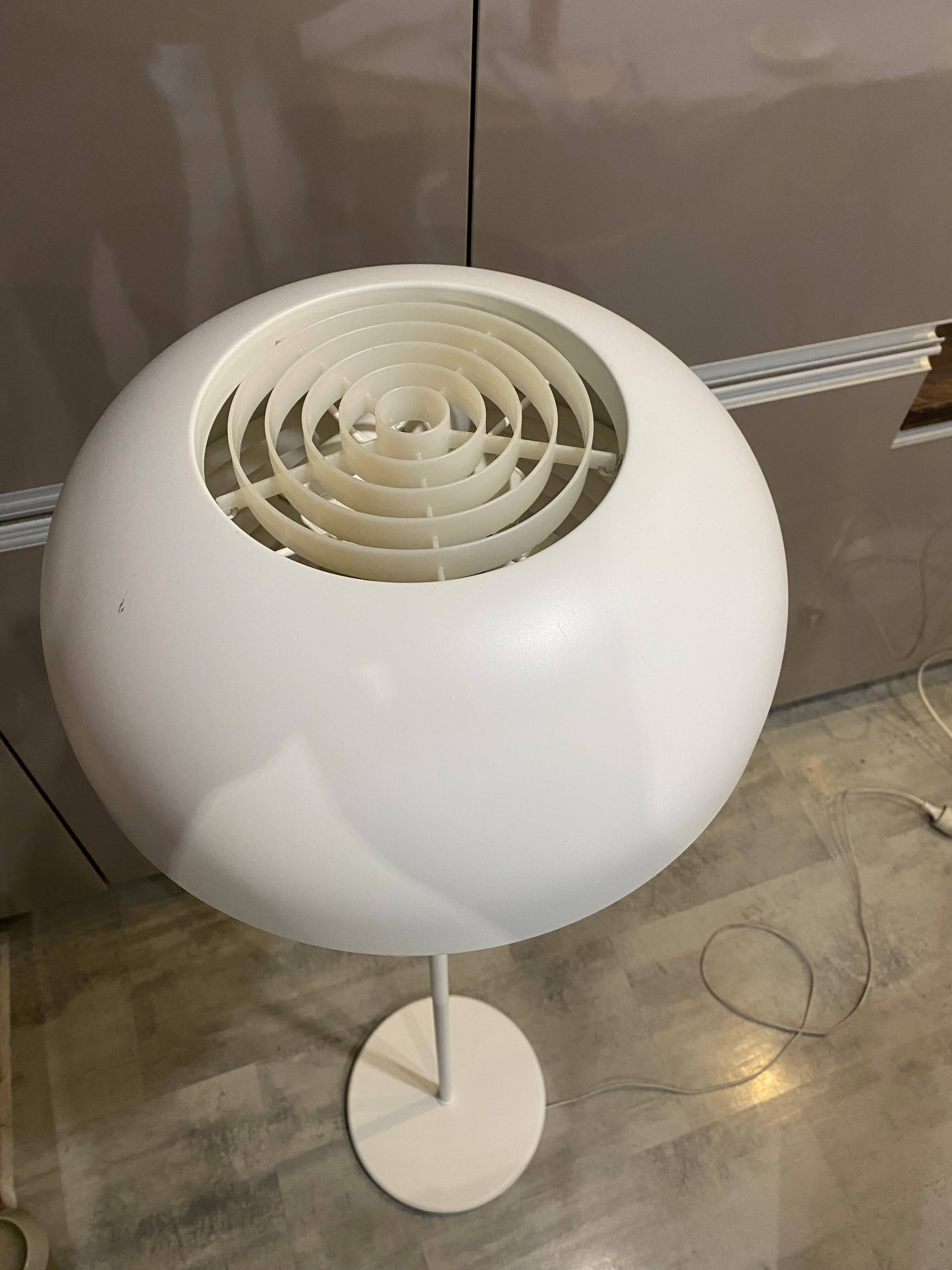 Ikea Nymane mushroom floor lamp TYP G1706 in white metal, 1990