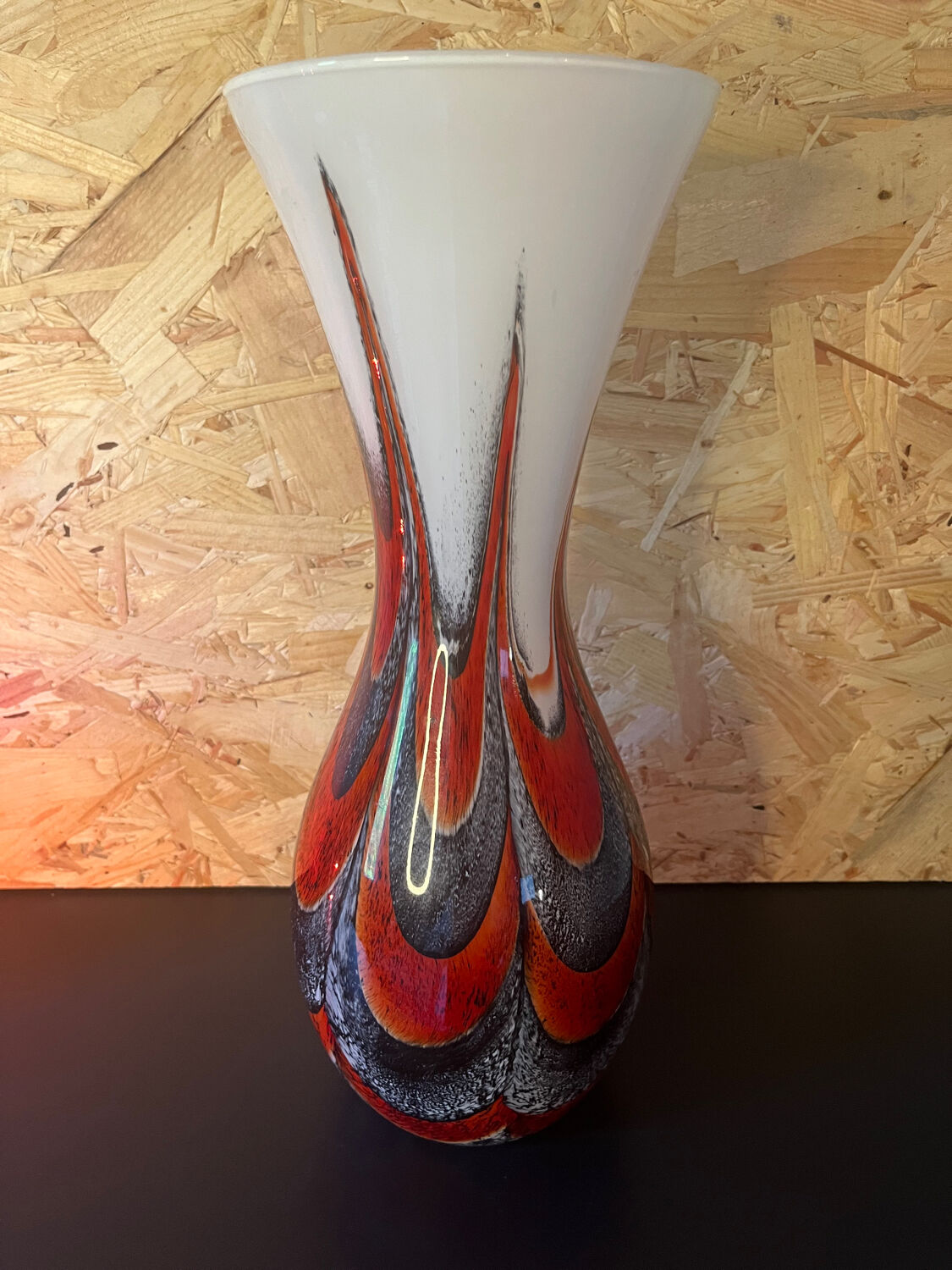 Opaline vase model pop art 70s Italy