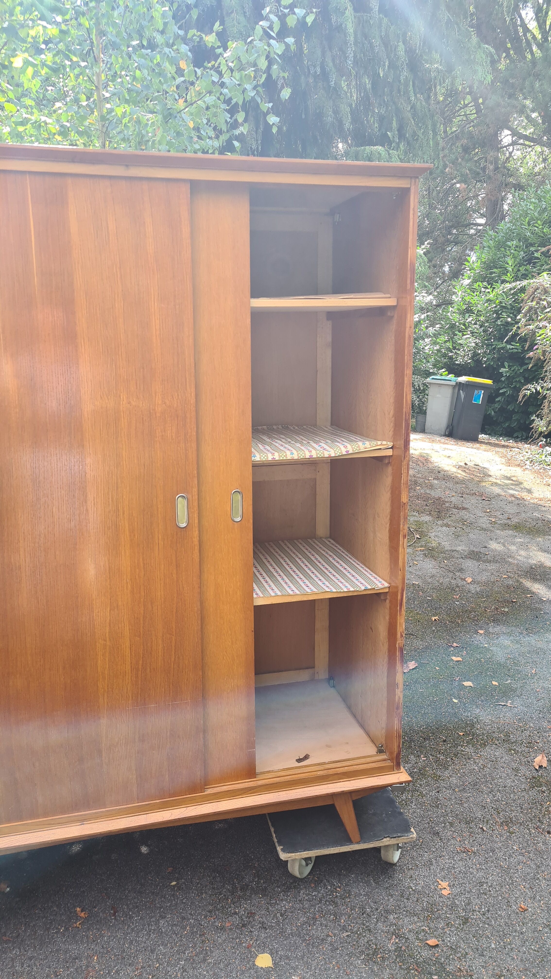 Wooden wardrobe / wardrobe feet compass / 60s
