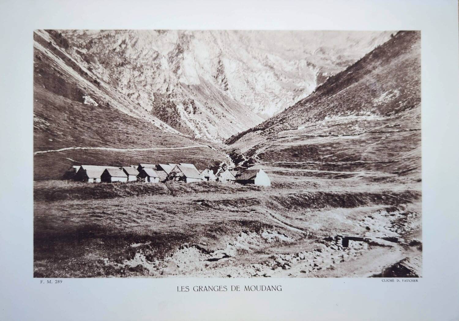 The barns of Moudang, Hautes-Pyrénées, photo printed in 1937.