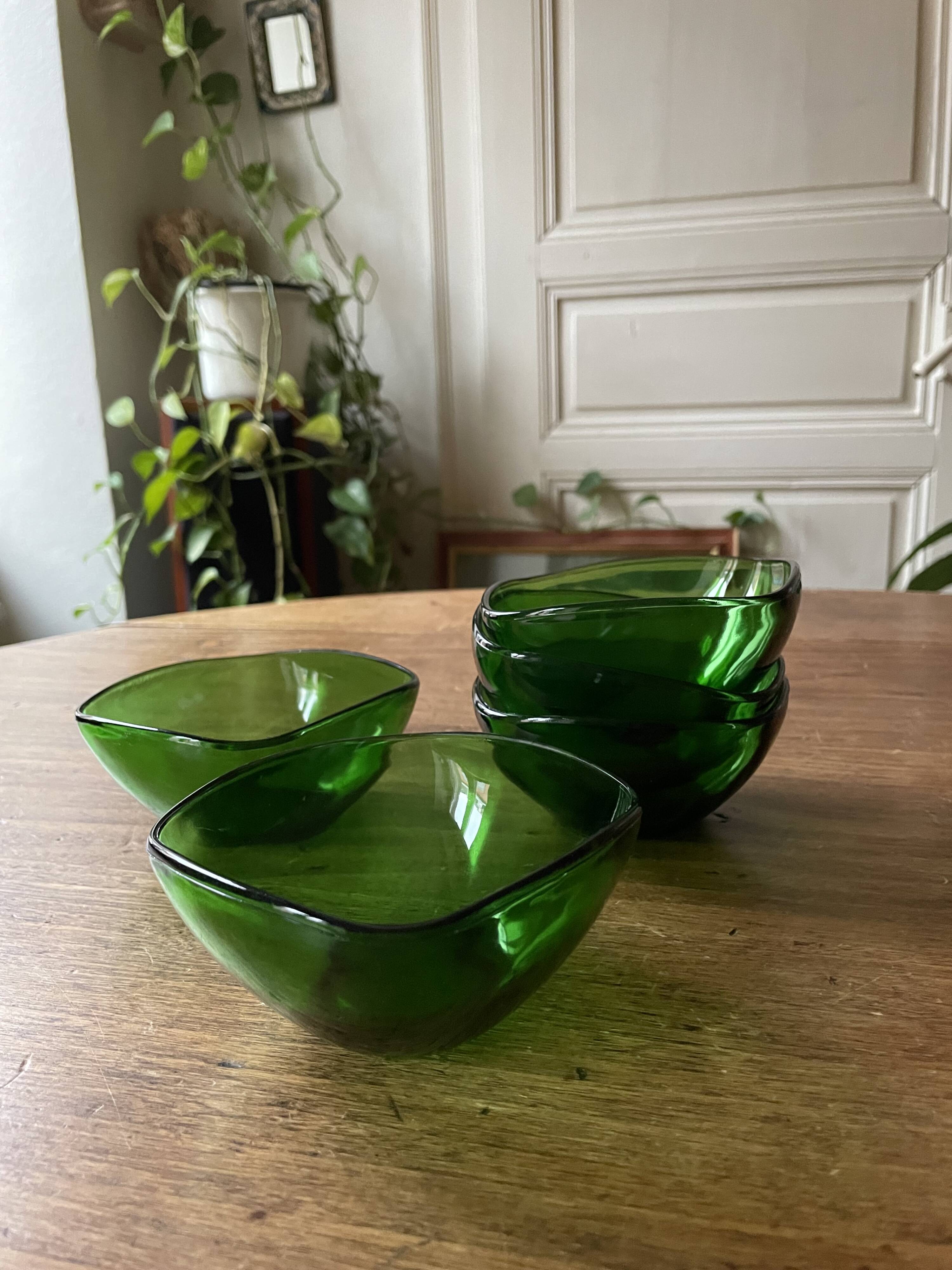 5 Vereco Duralex green bowls