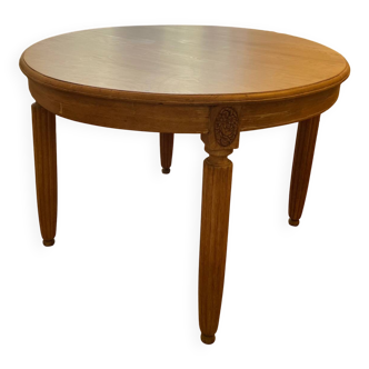Oak table with fluted legs