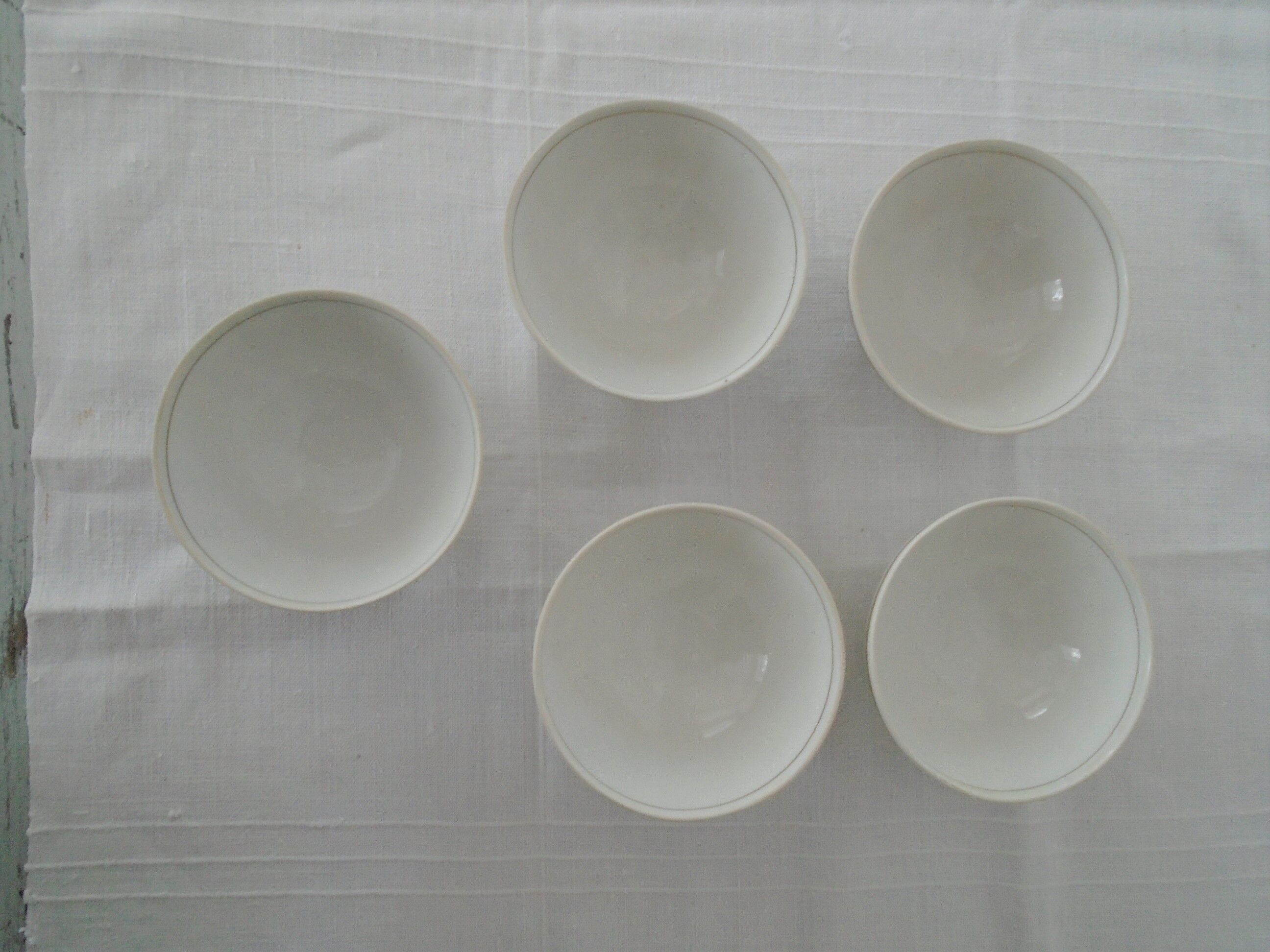 5 Old sowing seedling bowls of small flowers signed
