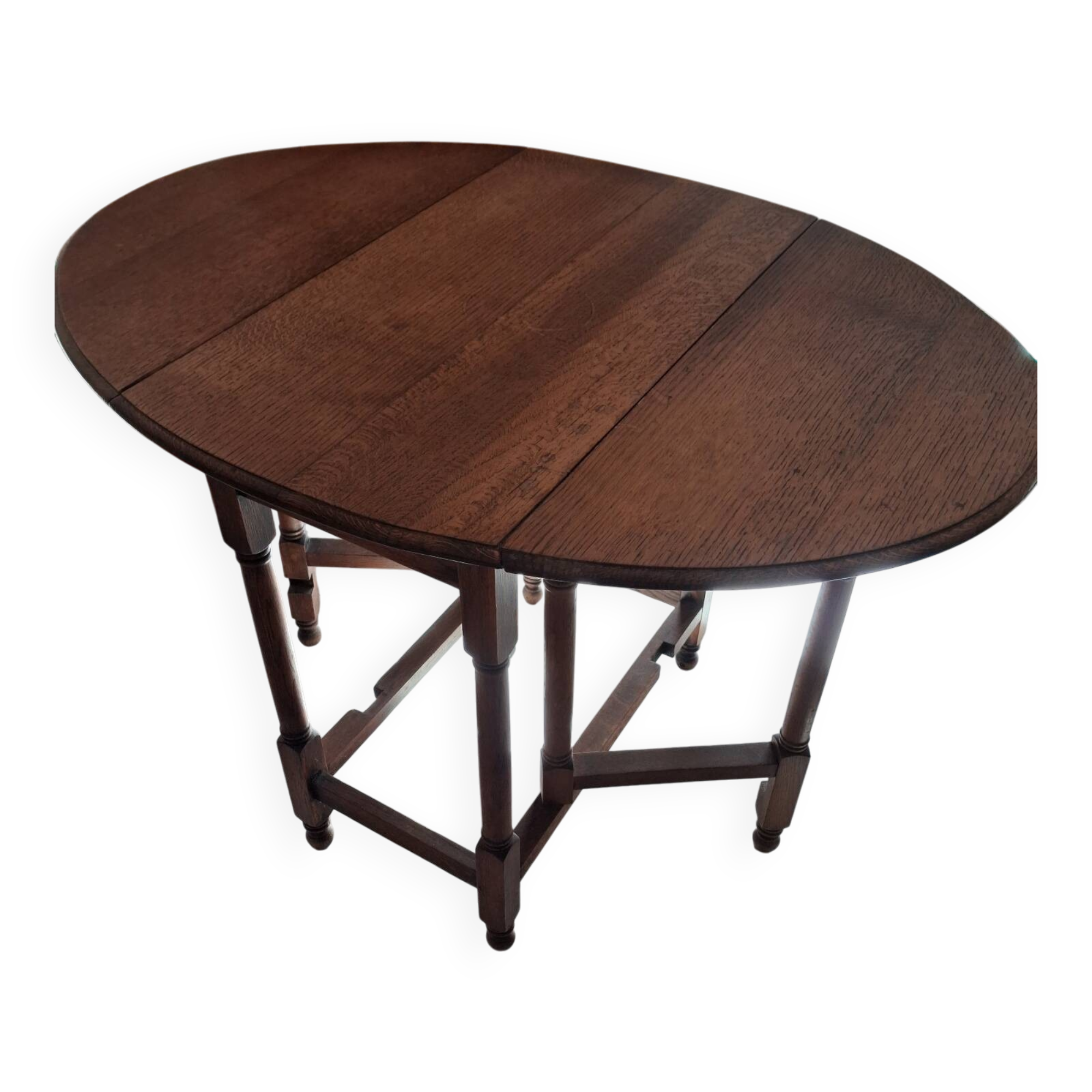 English table Gateberg from the 1920s/1940s.