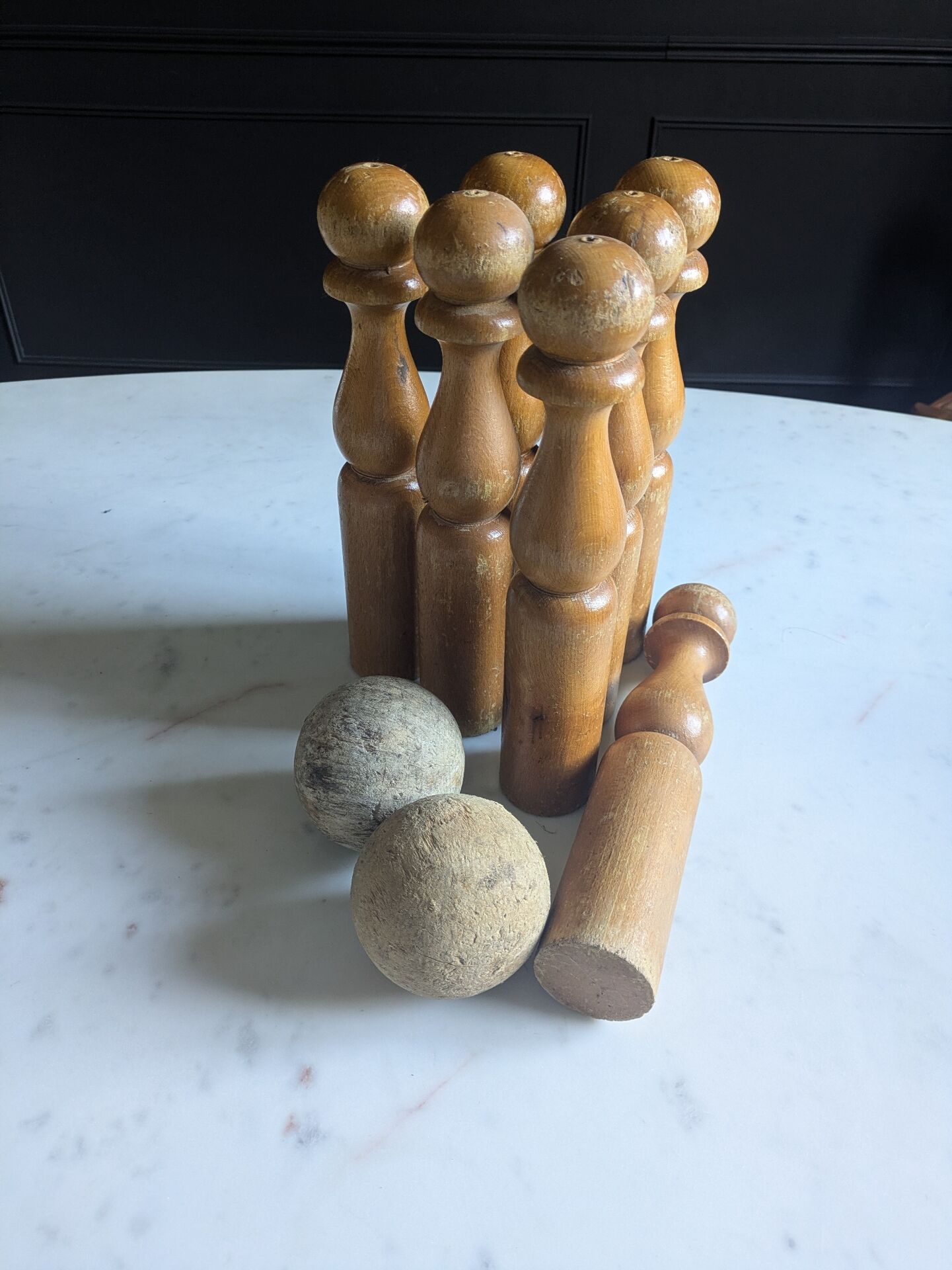 Old bowling game