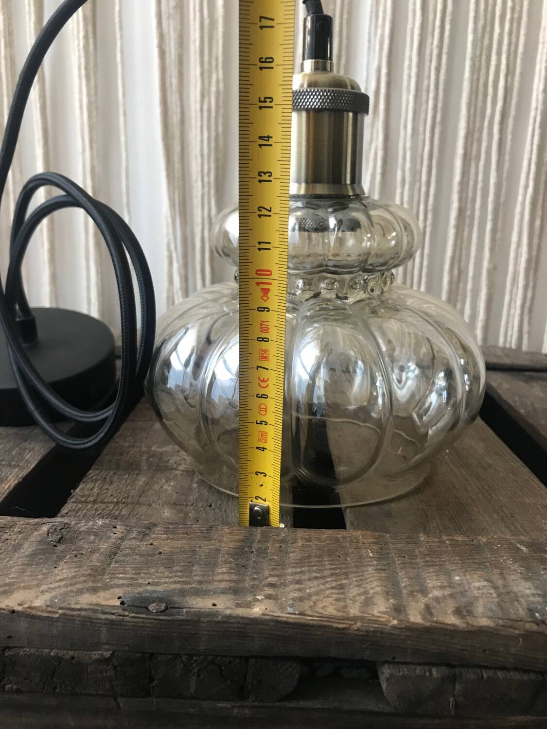 Pendant light with vintage globe