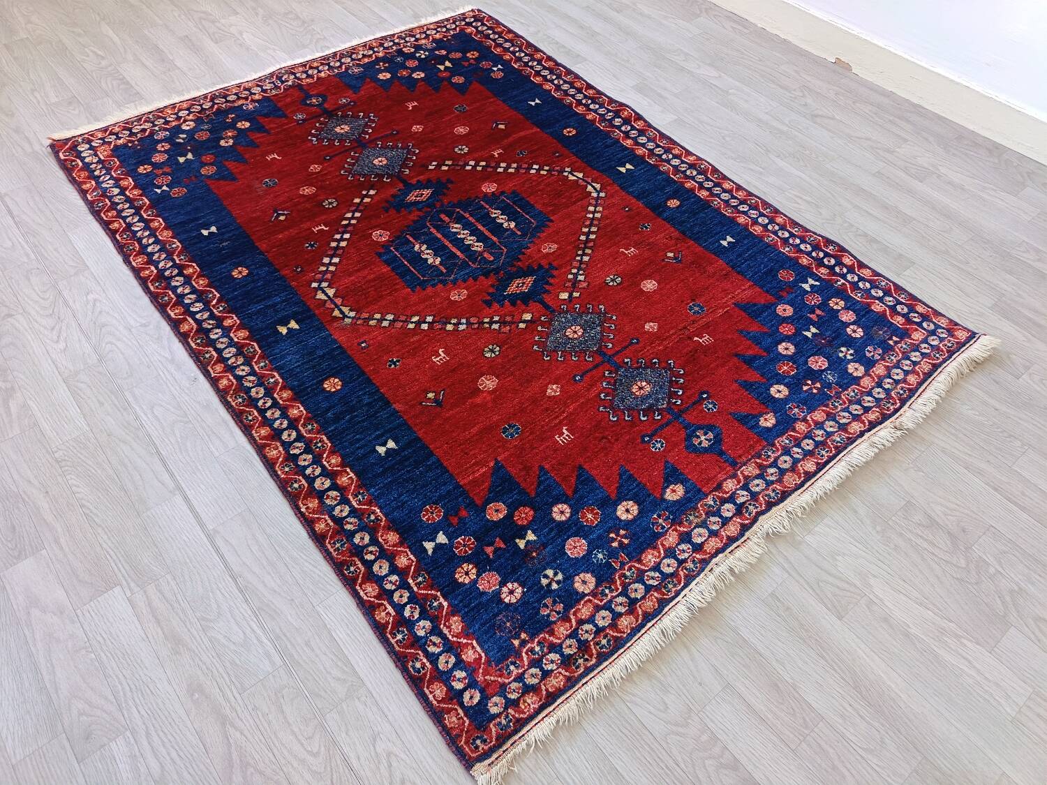 Handmade Persian Sirdjan rug