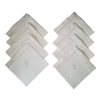 8 ceremonial towels