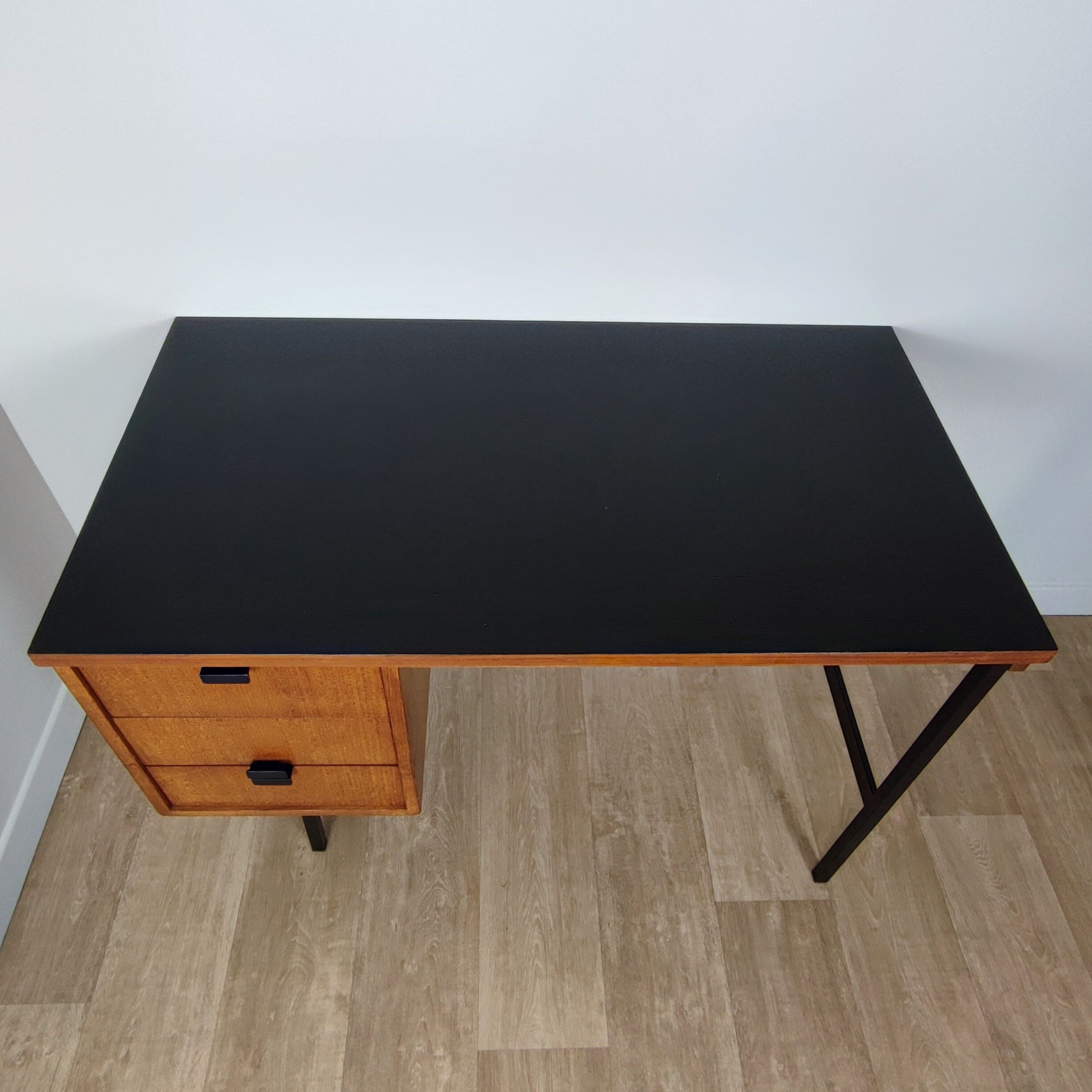 Jacques Hitier desk