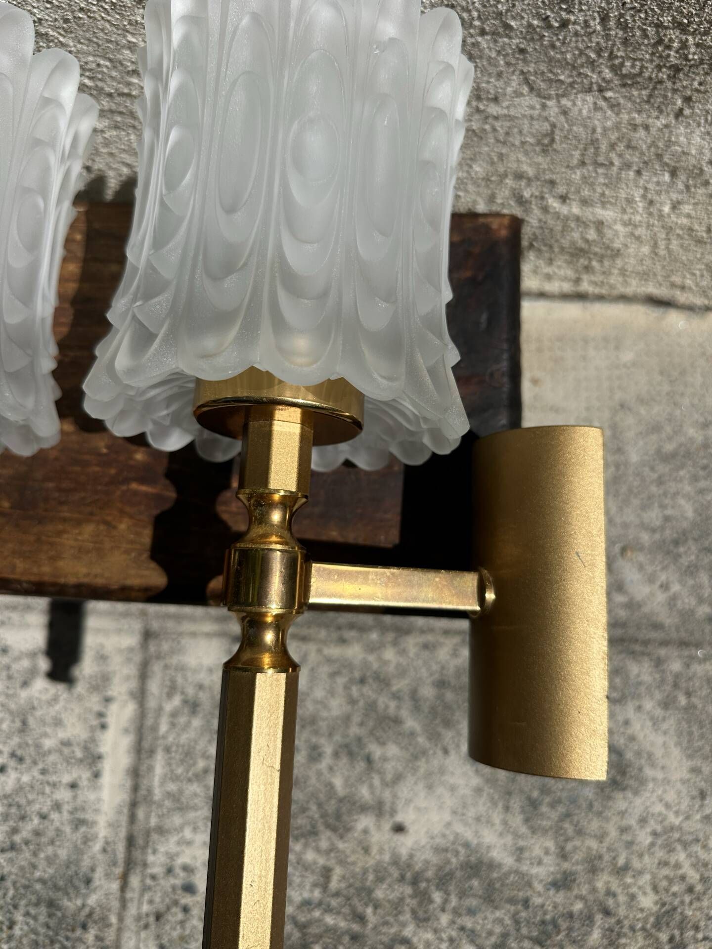 Old pair of wall sconces by Maison Lunel in brass and glass.