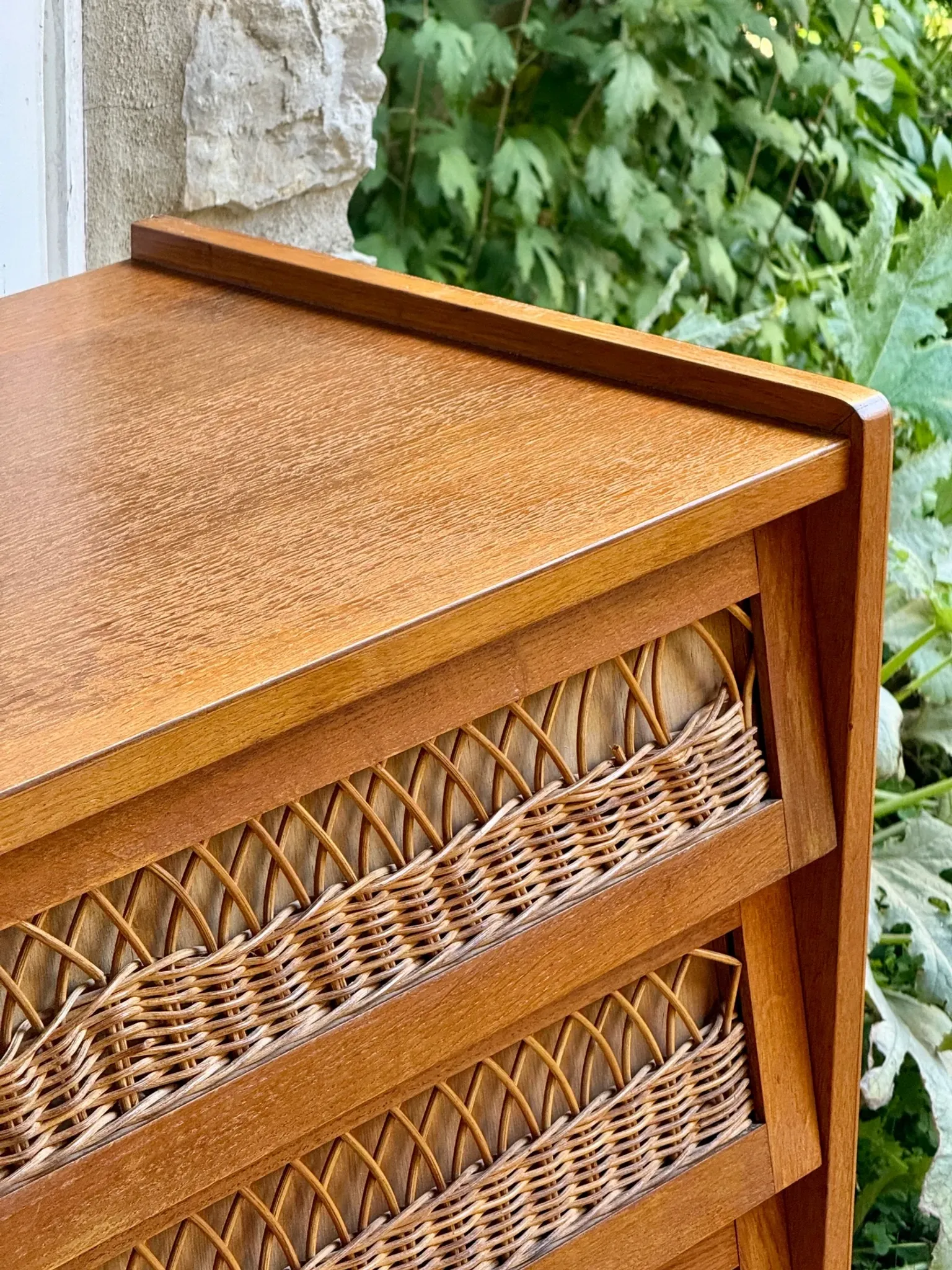 Scandinavian chest of drawers in oak and rattan from the 50s/60s.