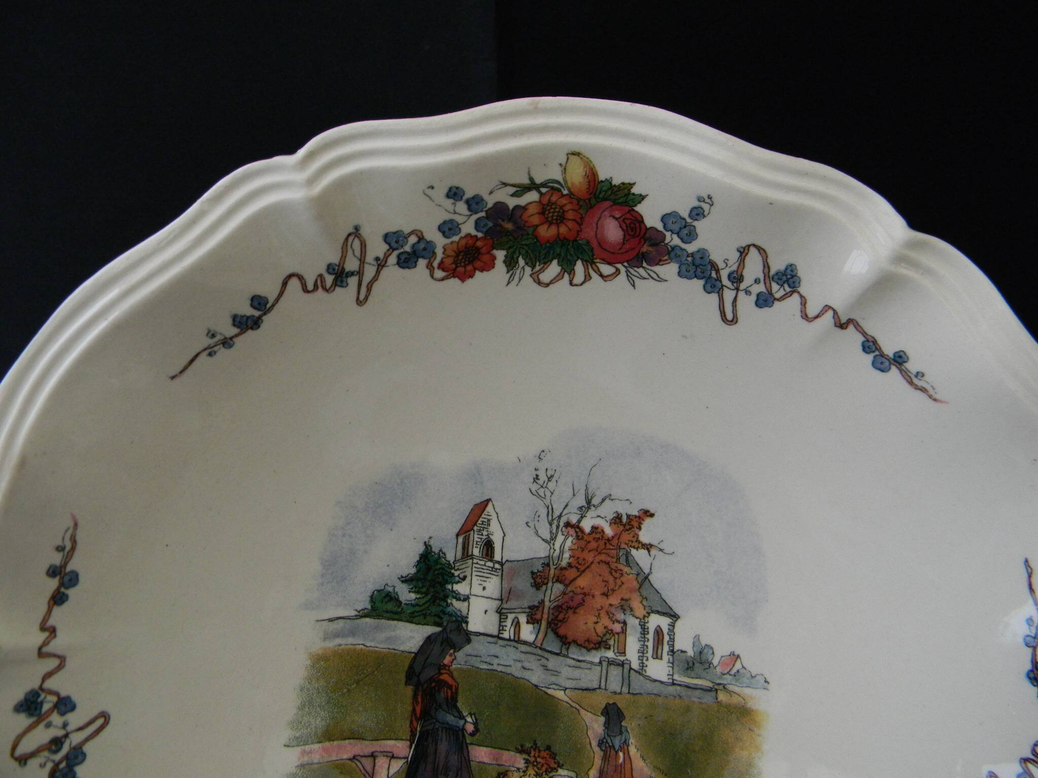 Fruit bowl, earthenware compote dish DIGOIN SARREGUEMINES H. LOUX.