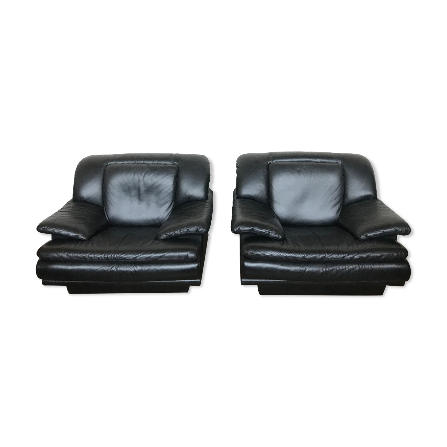 Authentic vintage armchairs leather Italian style quality top 1970