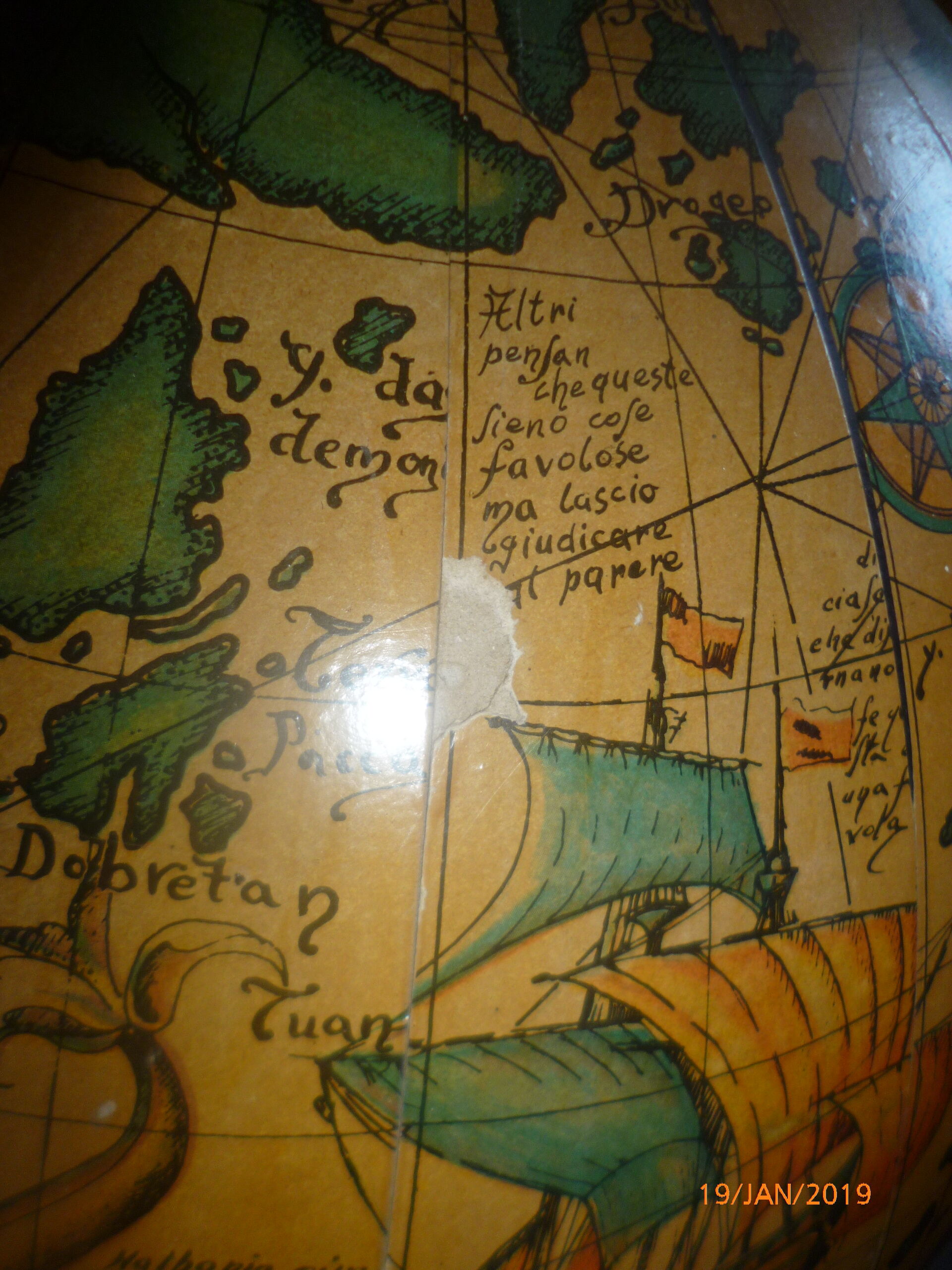 Globe terrestre bar