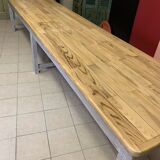 Grande table à manger de 4 mètres de long