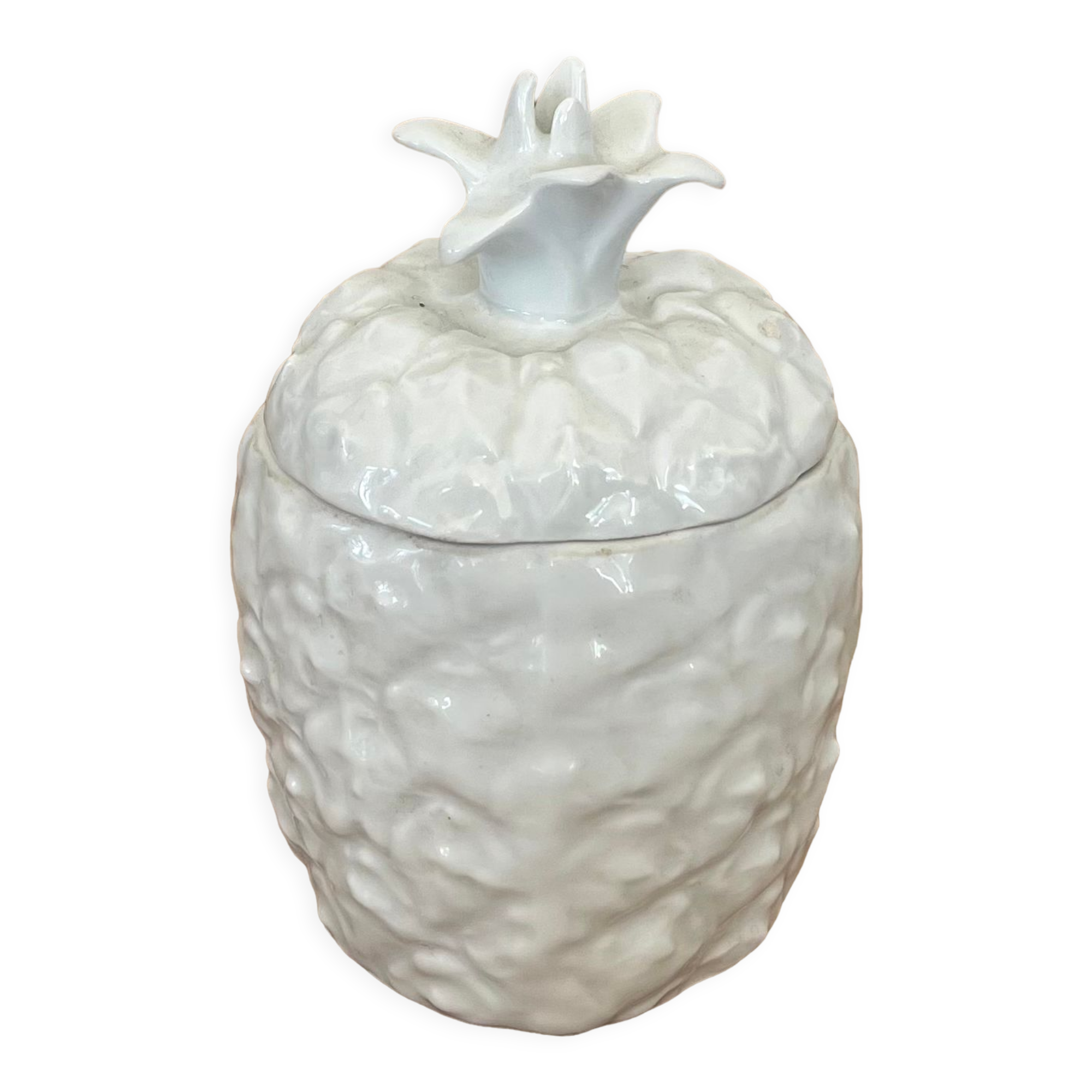 White earthenware bonbonnière