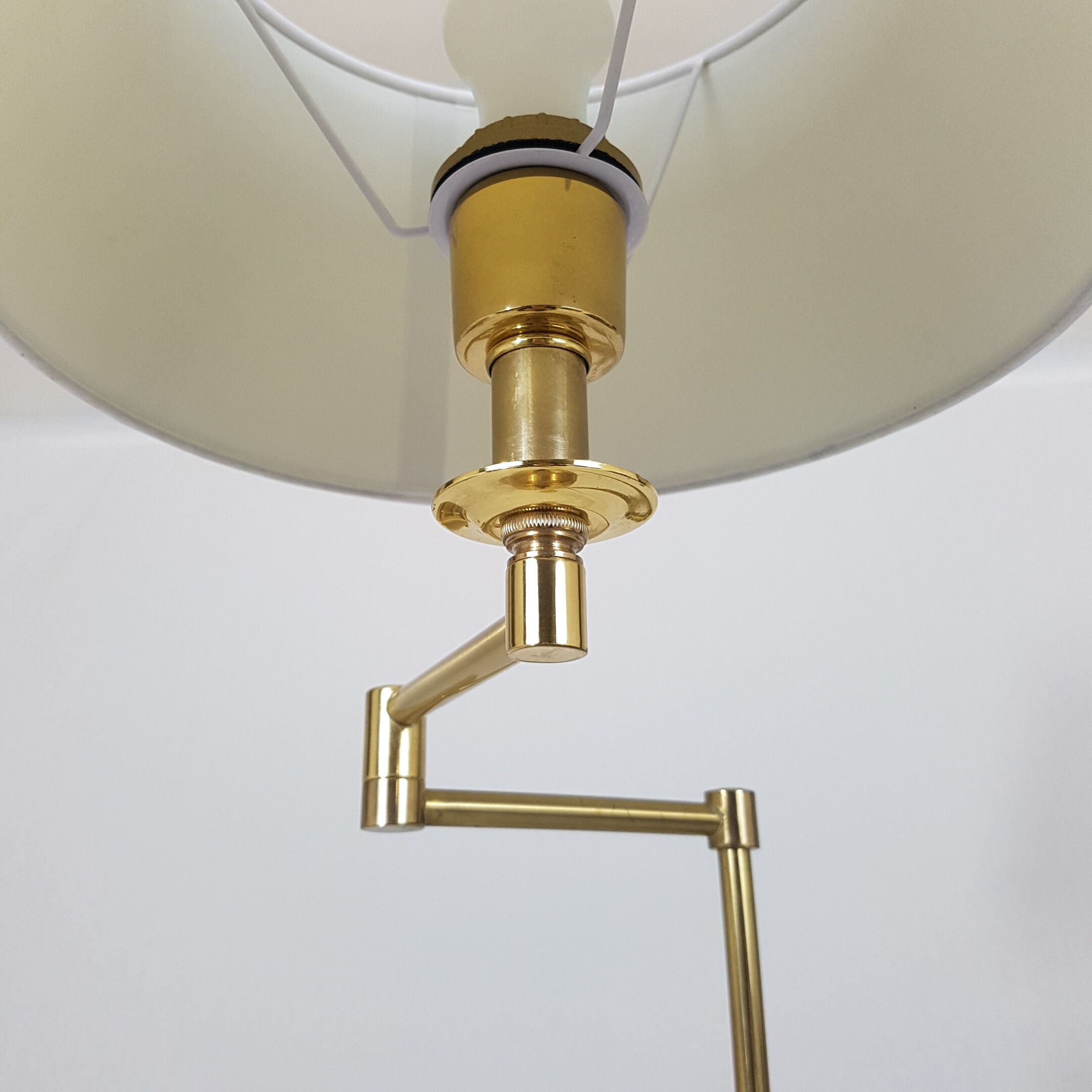 Articulated floor lamp light vintage brass gold Deknudt