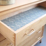 Oak chest of drawers
