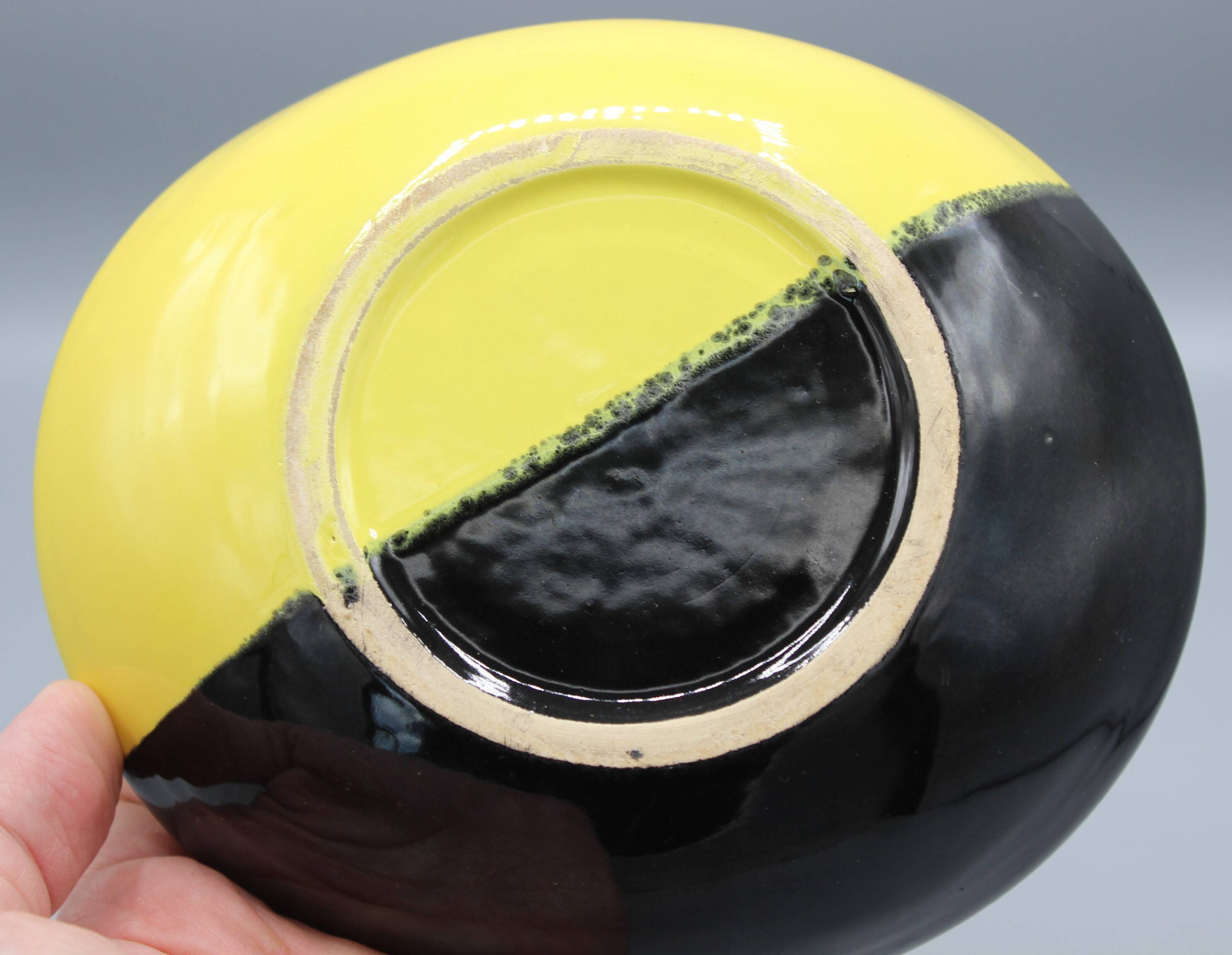 Old ceramic vintage design pocket tray black yellow