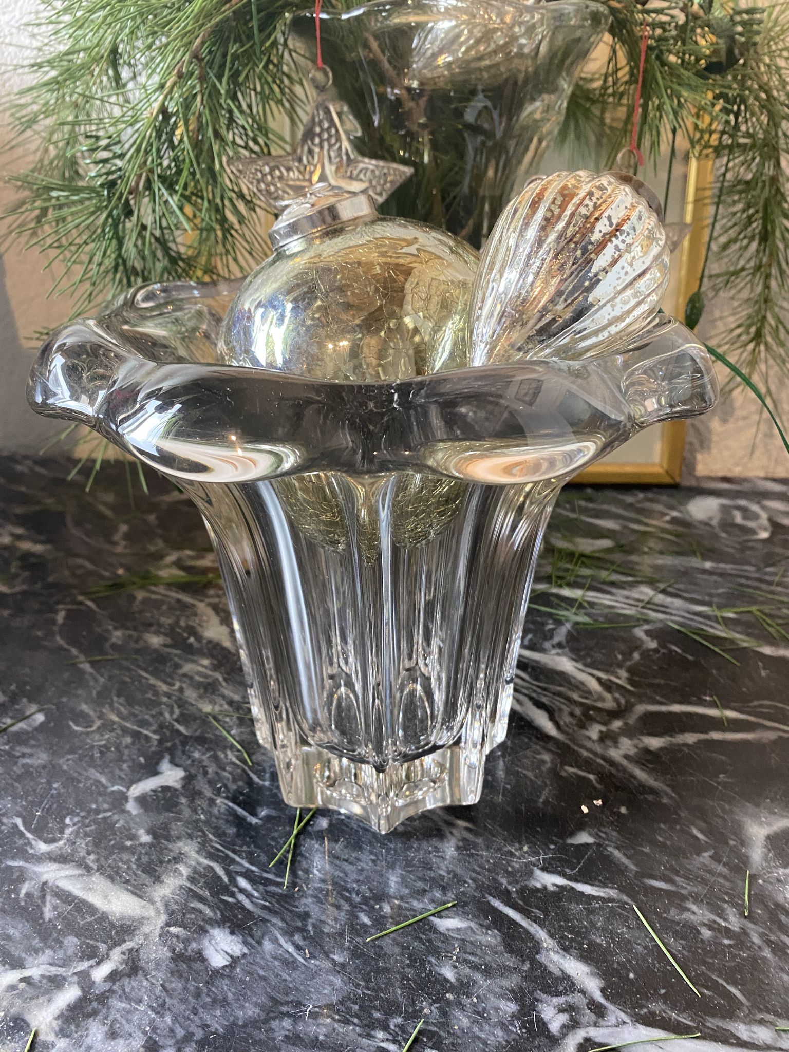Vase en cristal "fleur" ancien