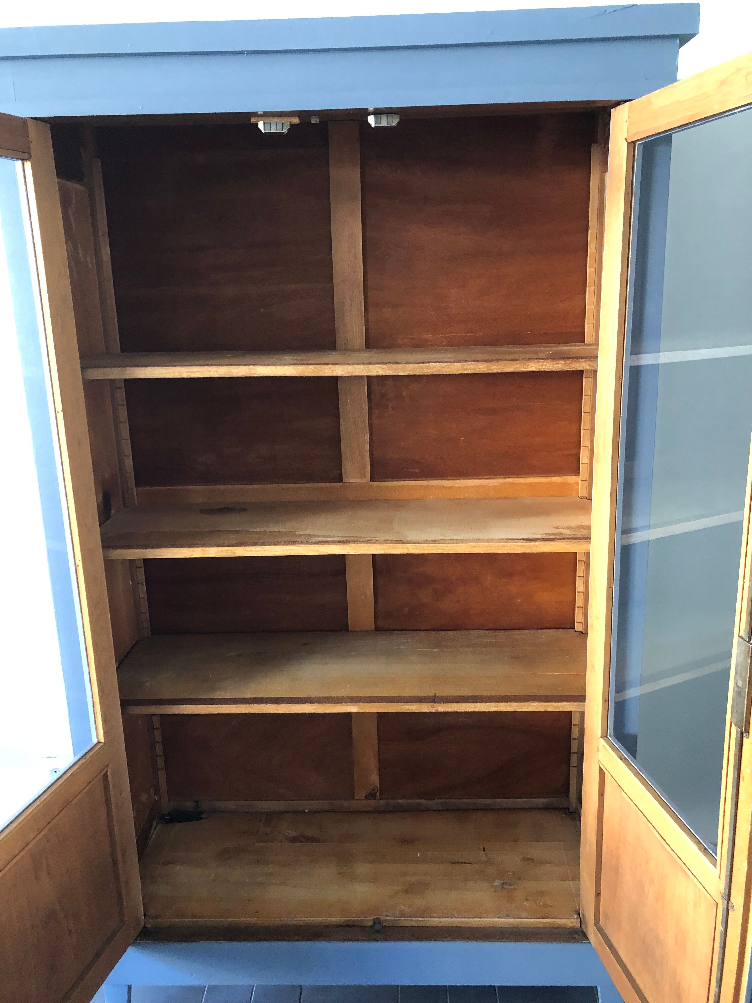 Cabinet glass Paris vintage Dresser