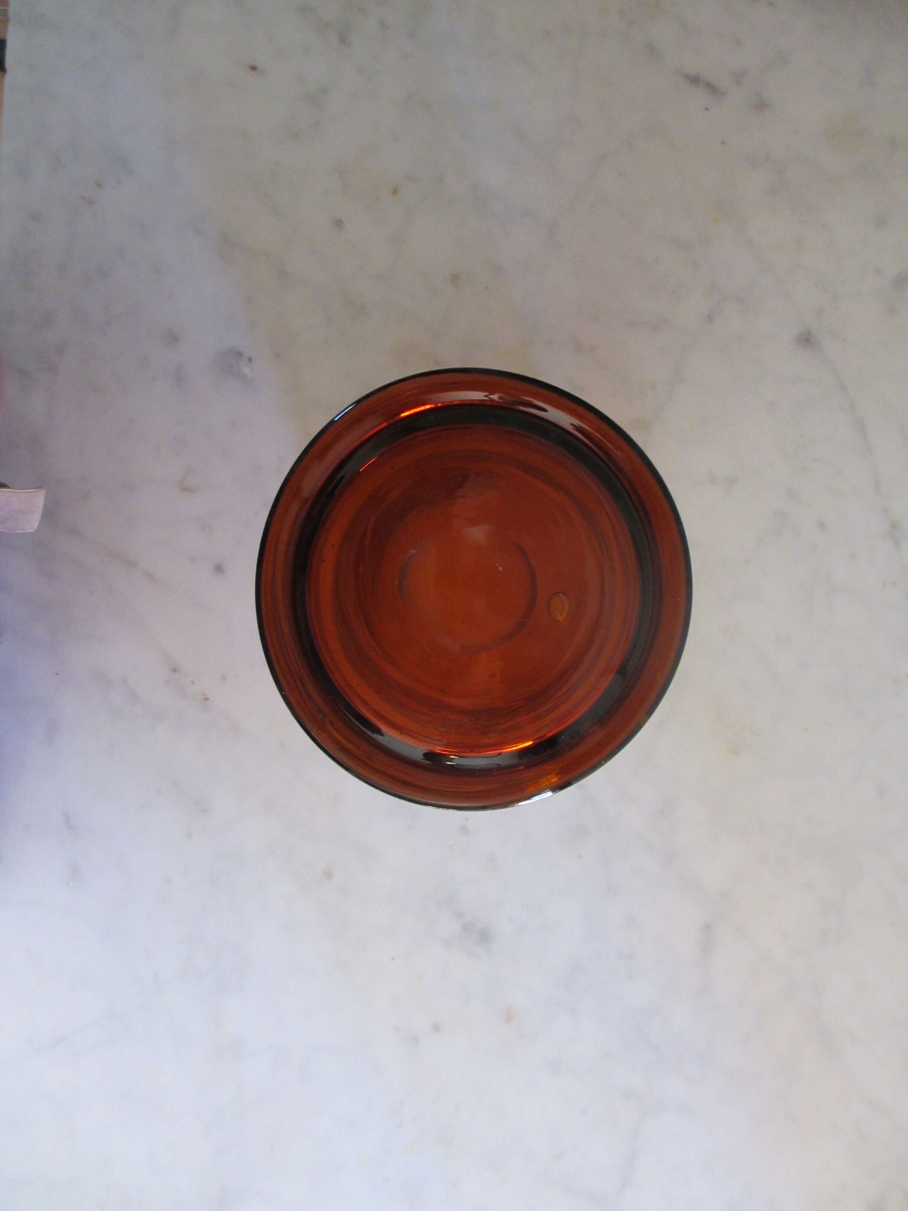 Bocal en verre ambré de pharmacie