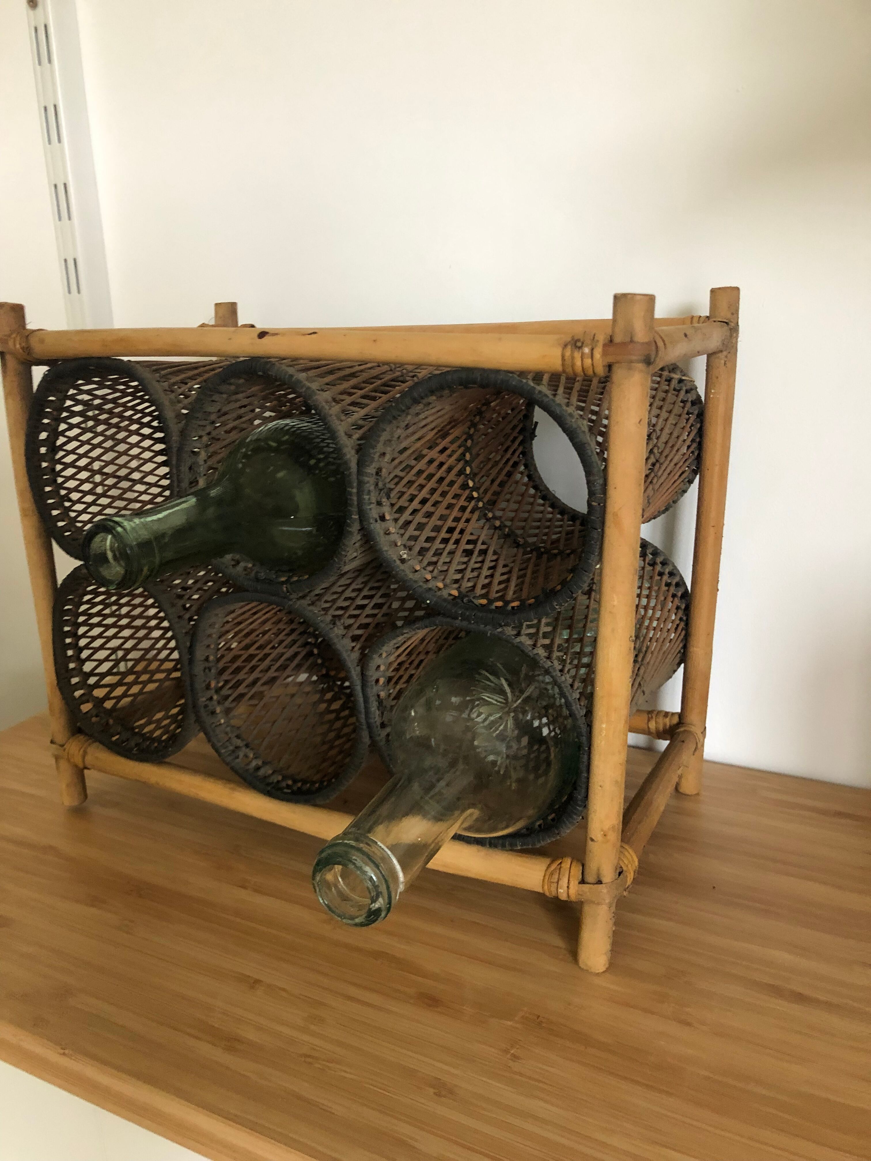 Rattan bottle holder