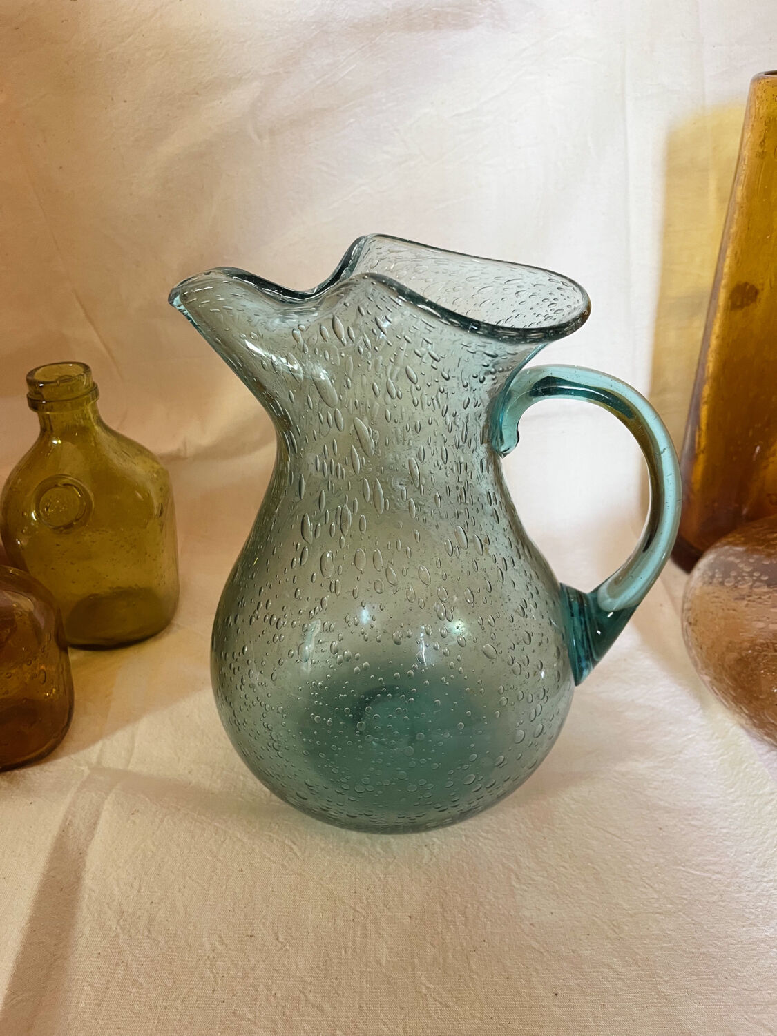 Bubbled glass decanter