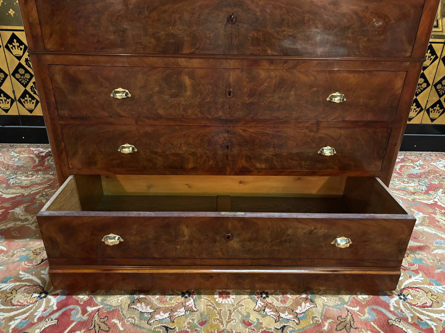 Louis Philippe chest of drawers/secretary