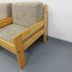 Suite de 2 fauteuils chauffeuses vintage en pin et tissu des années 70