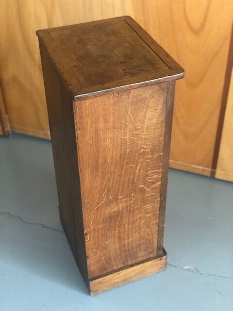 Table de chevet en bois ciré