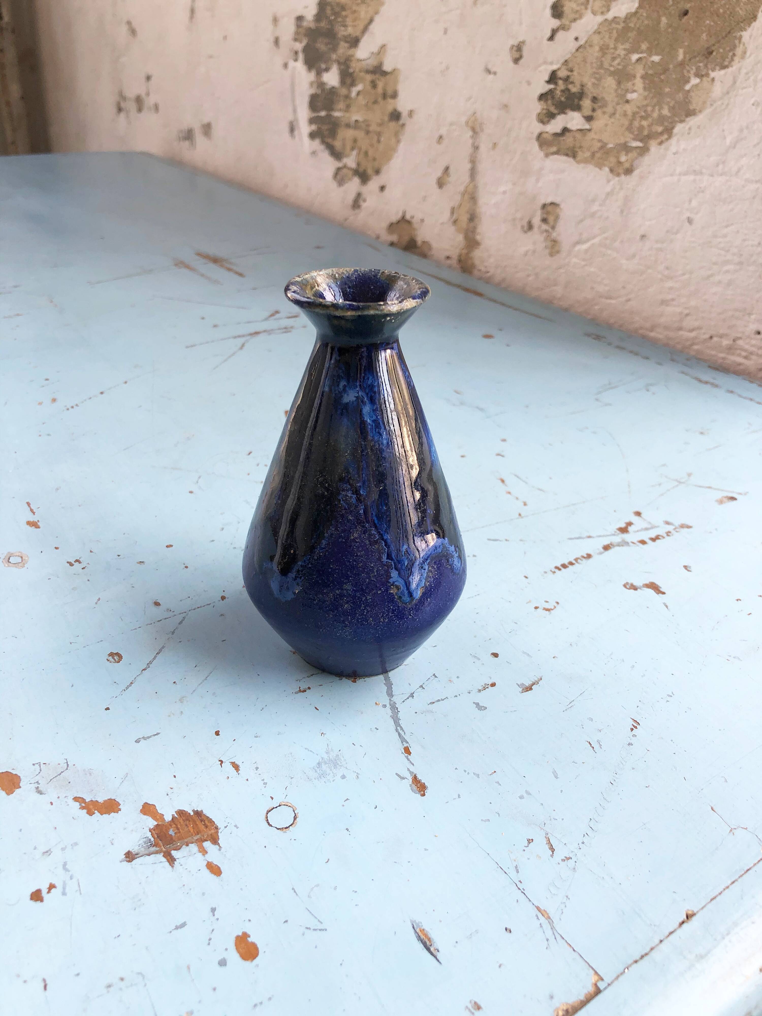 Blue vase XS signed jeb