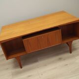 Teak desk, Danish design, 1960s, designer: Vald Mortensen, production: Odense