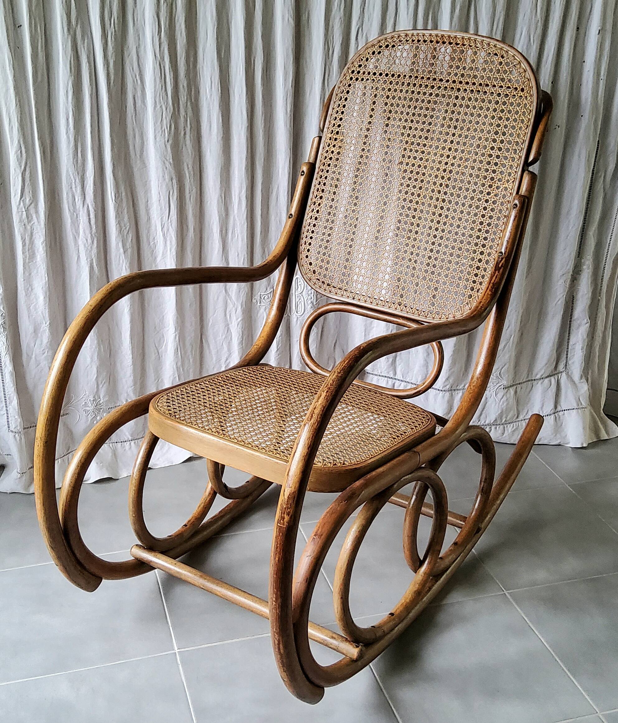 Fauteuil à bascule vintage