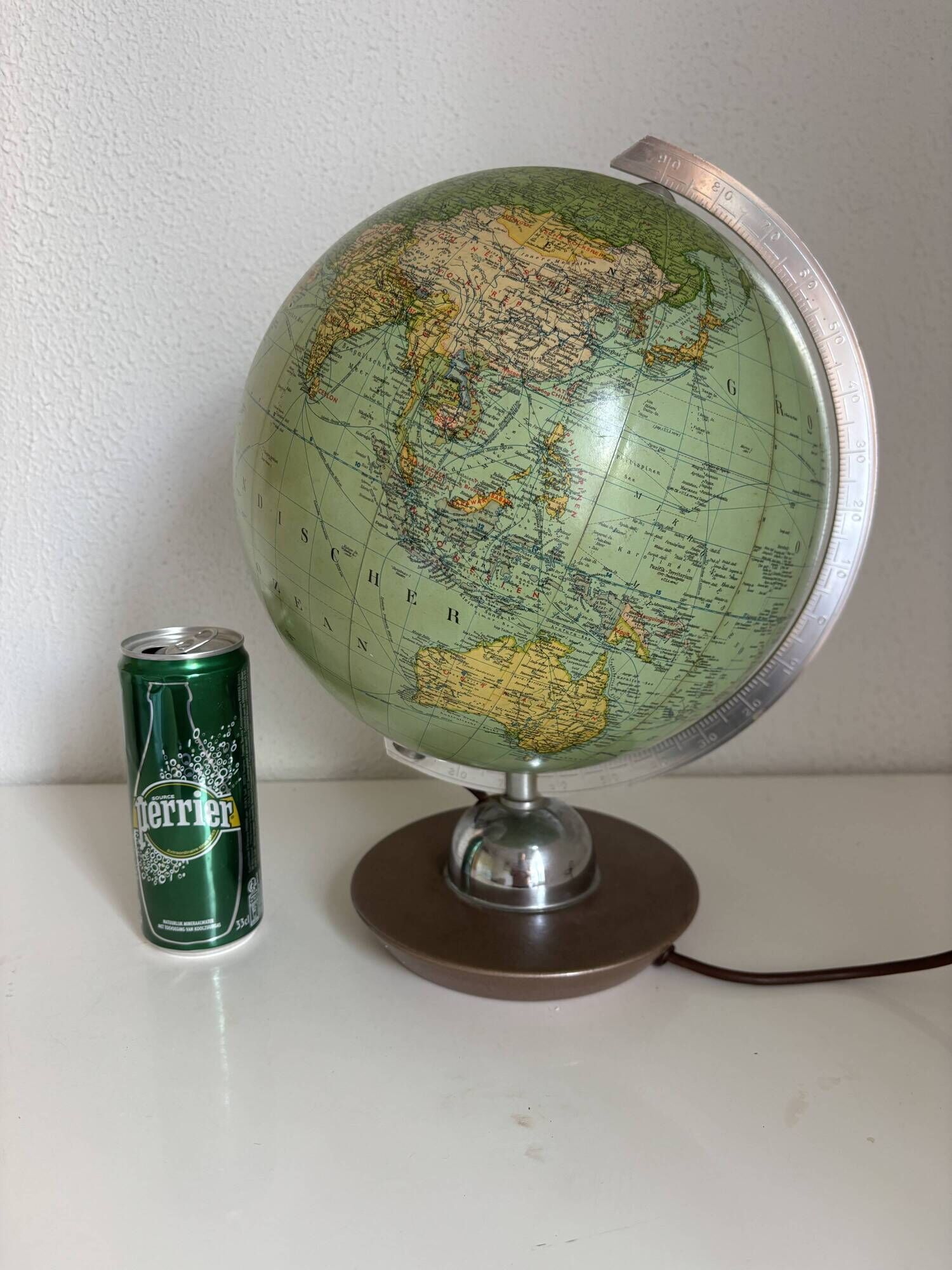 Vintage 1960 terrestrial globe JRO Verlag world map German - 35 cm