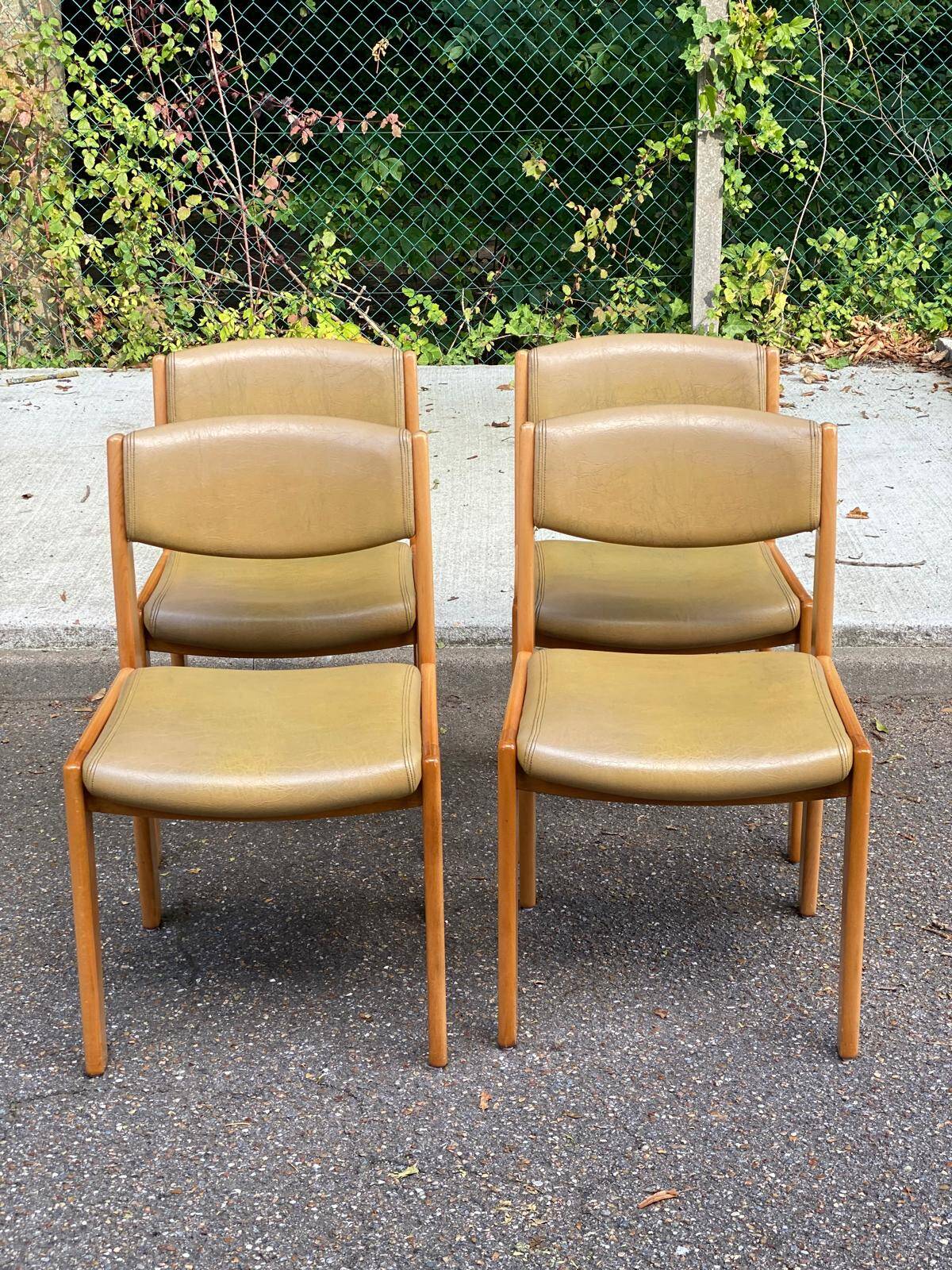 4 Baumann Scandinavian chairs, solid wood and beige leather, 1960
