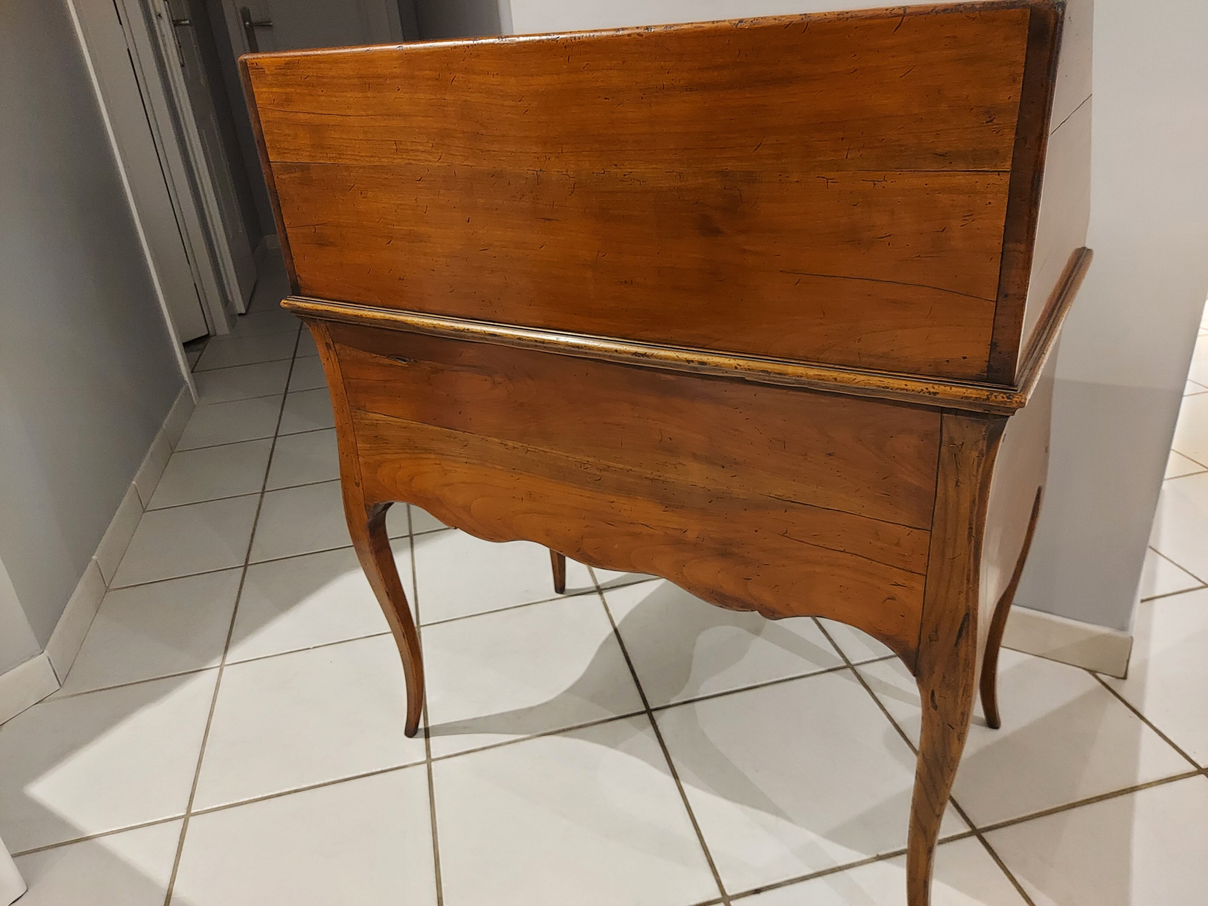 Louis XV walnut desk 18th century