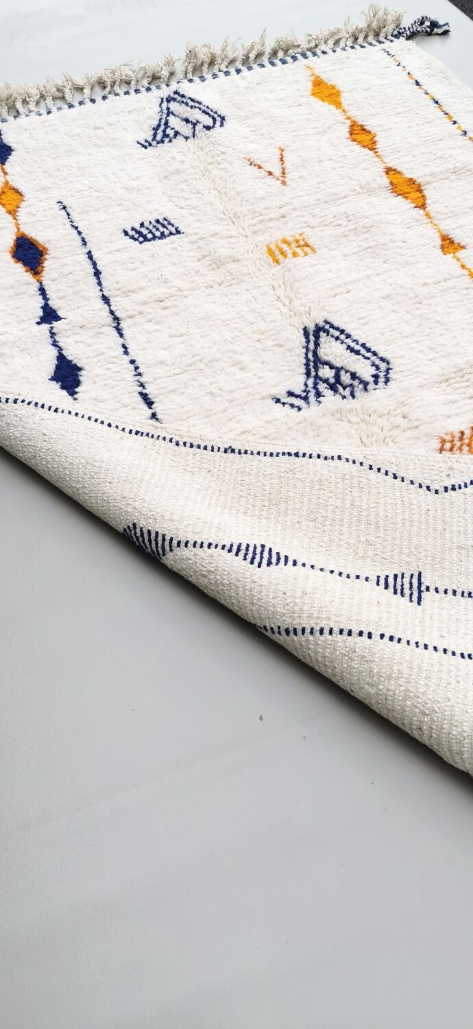 Berber carpet beni ouarain