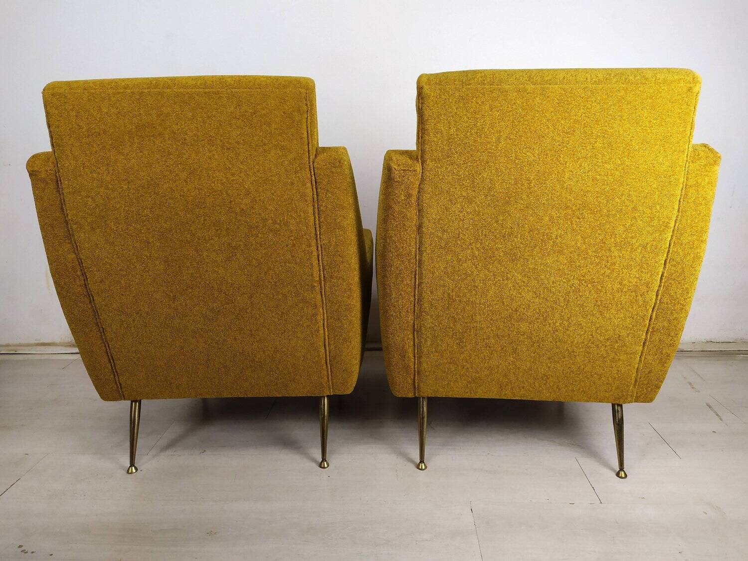 Fauteuils en velours moutarde, 1960