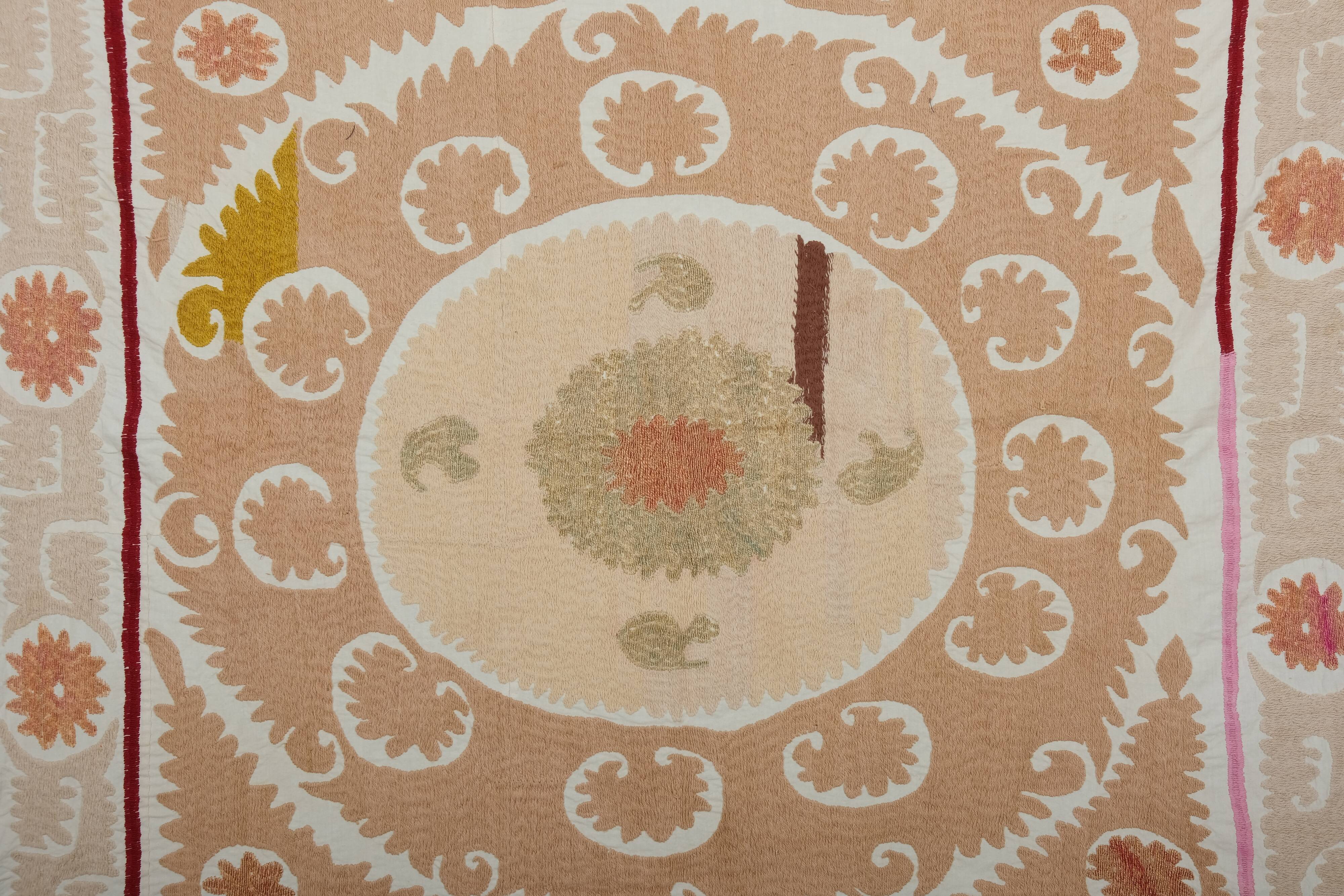 Hand knotted rug, vintage Turkish rug 116x124 cm