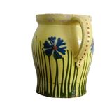 Pichet ancien en faïence française orné de fleurs peintes à la main