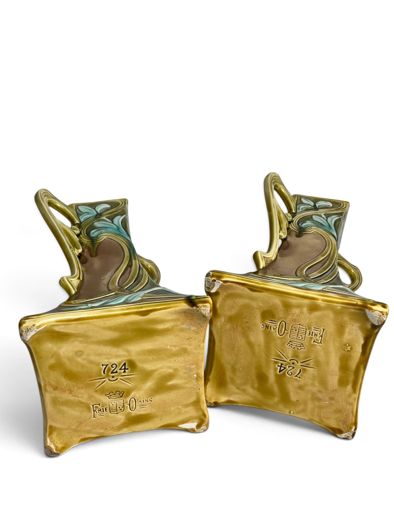 Art Nouveau, two barbotine vases from Onnaing around 1920.