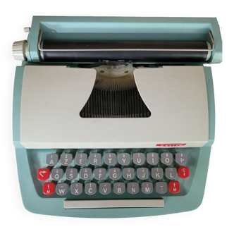 Small toy typewriter