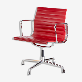 Charles & Ray Eames EA108 office chair