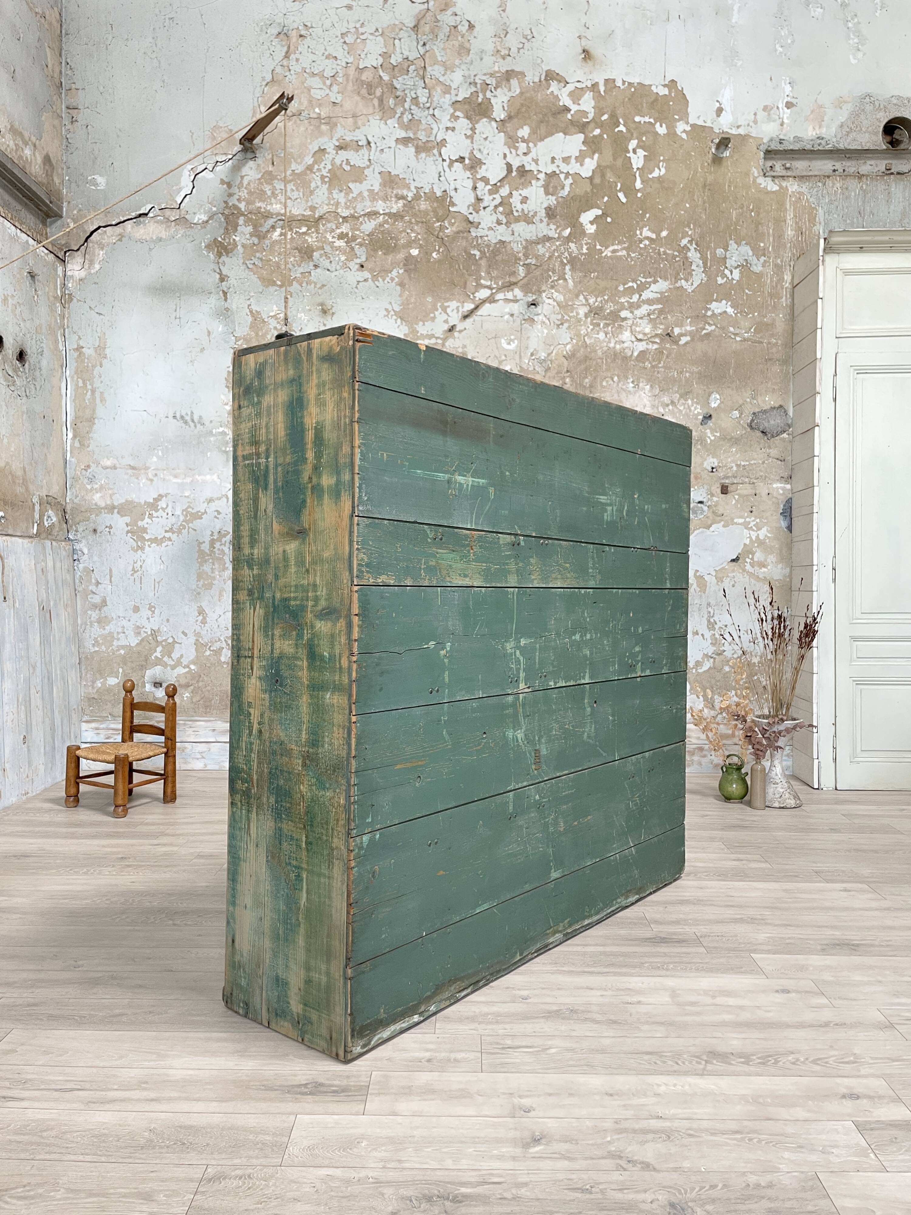 5-door cloakroom in patinated wood