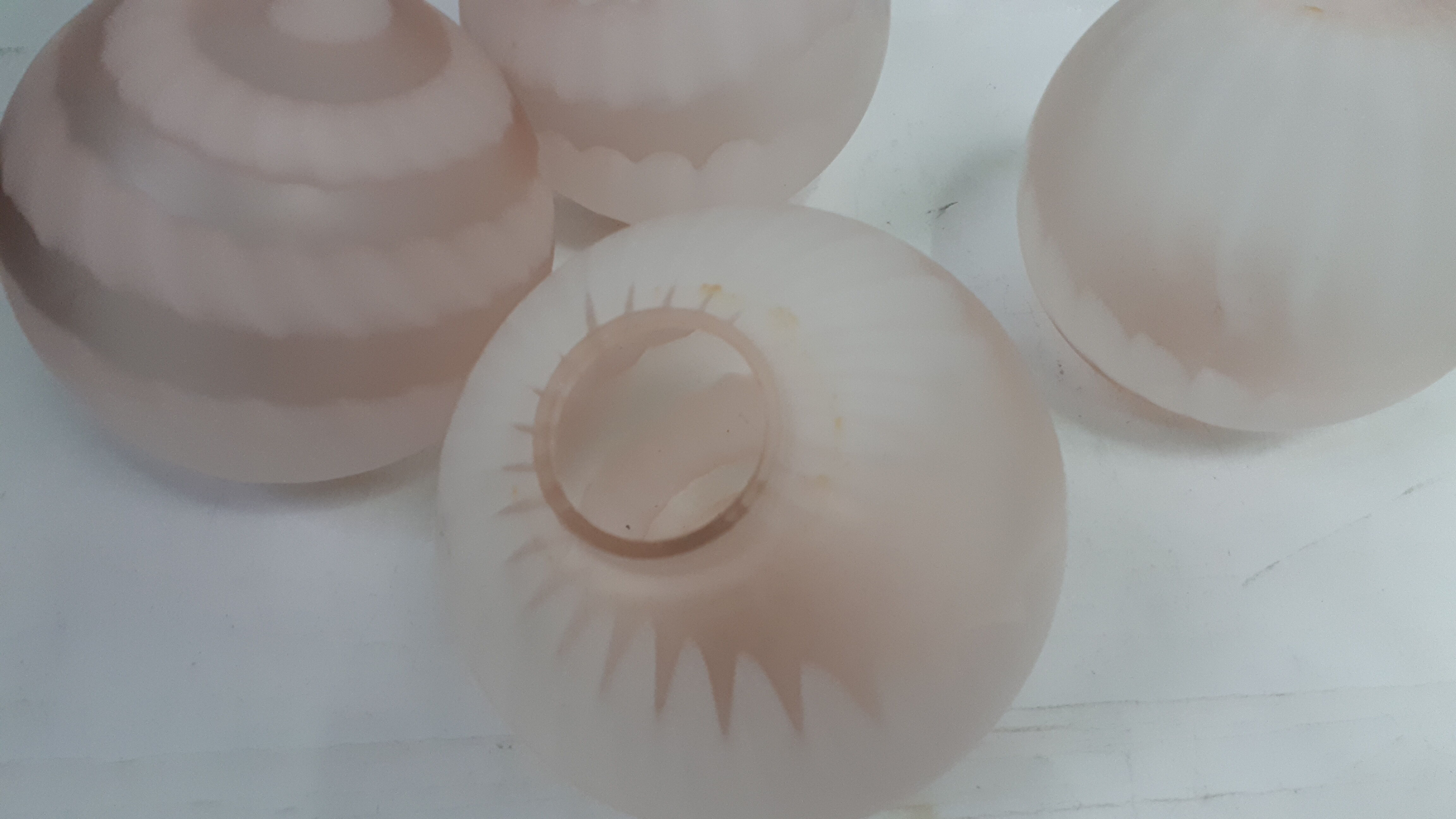 Lot of 4 globes vintage glass opaline 1960 pink